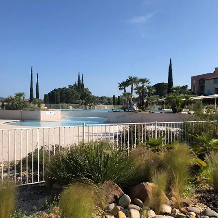 Au Domaine Du Golf Yourhosthelper 度假居 罗克布伦河畔阿尔让